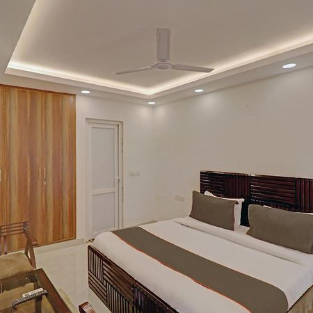 Отель Collection O Spot Light Near Tughlakabad Station Metro Station Indraprast Экстерьер фото